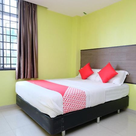 Hotel De' Tees, Masai Utama Pasir Gudang Exteriör bild