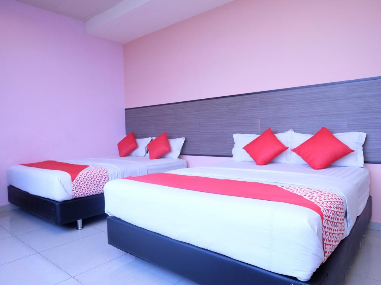 Hotel De' Tees, Masai Utama Pasir Gudang Exteriör bild