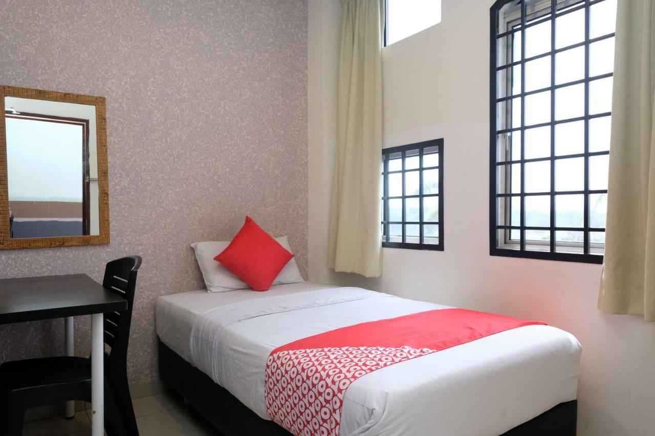 Hotel De' Tees, Masai Utama Pasir Gudang Exteriör bild