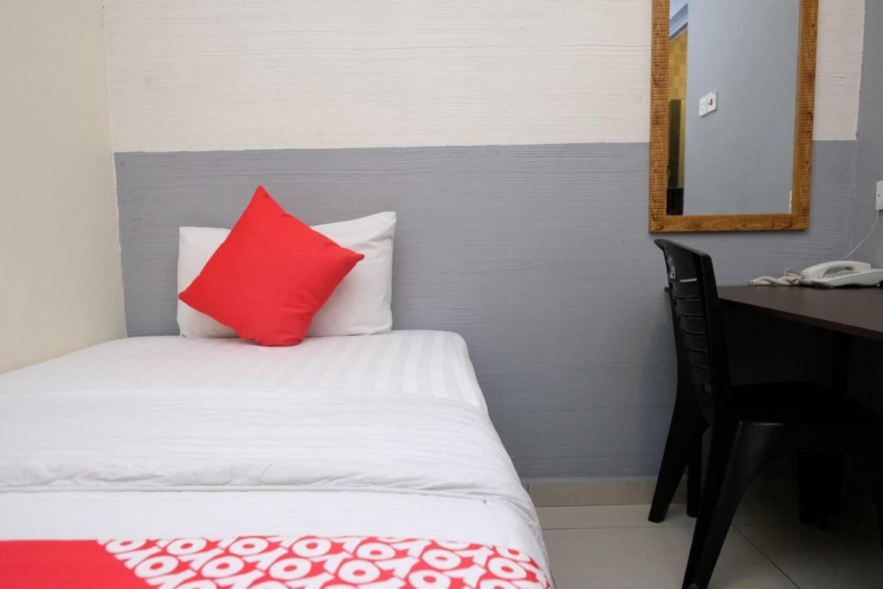 Hotel De' Tees, Masai Utama Pasir Gudang Exteriör bild