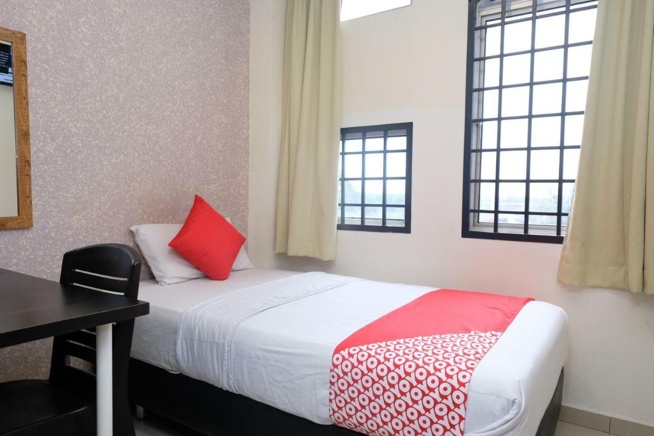 Hotel De' Tees, Masai Utama Pasir Gudang Exteriör bild